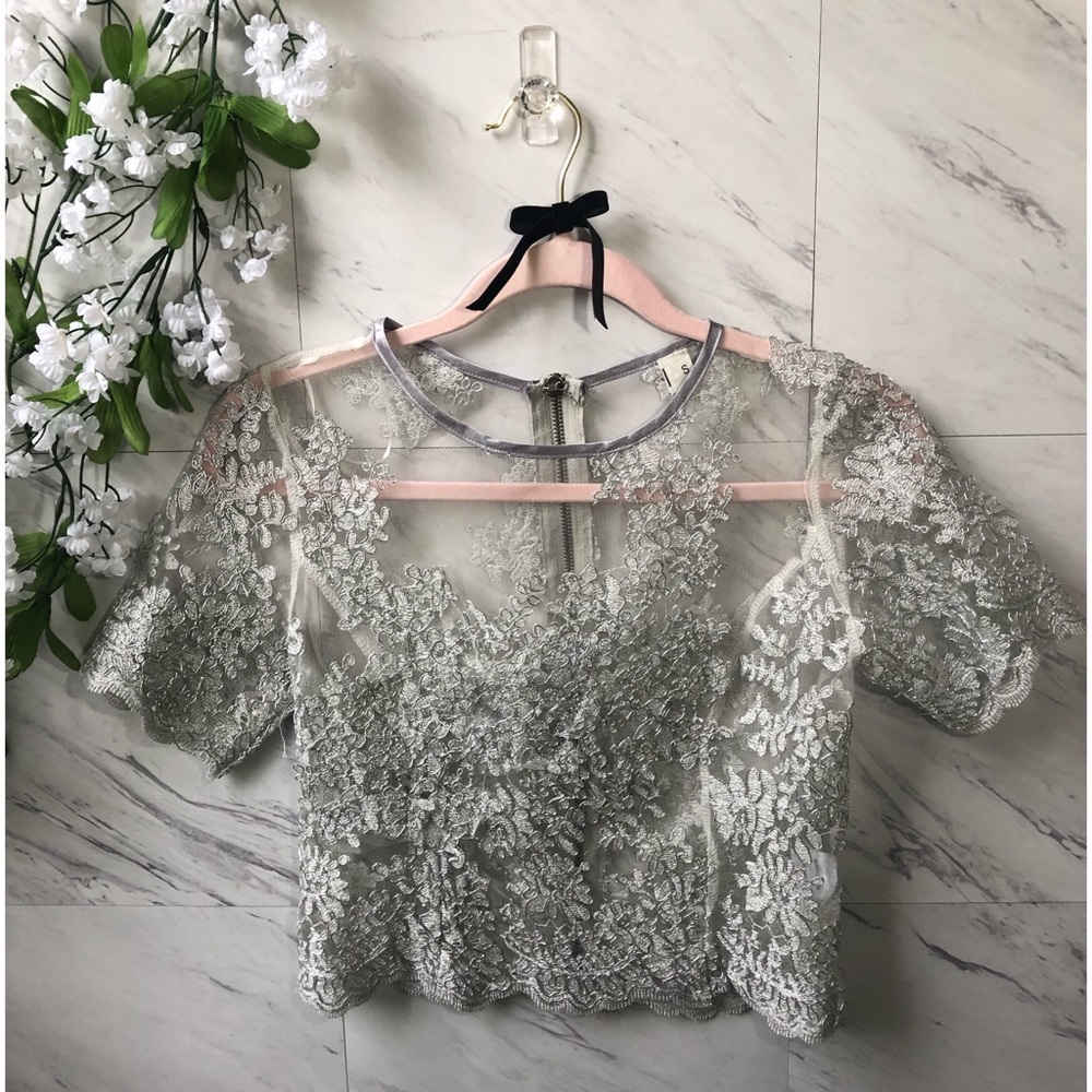 LF Seek the Label Embroidered Mesh Top Size S